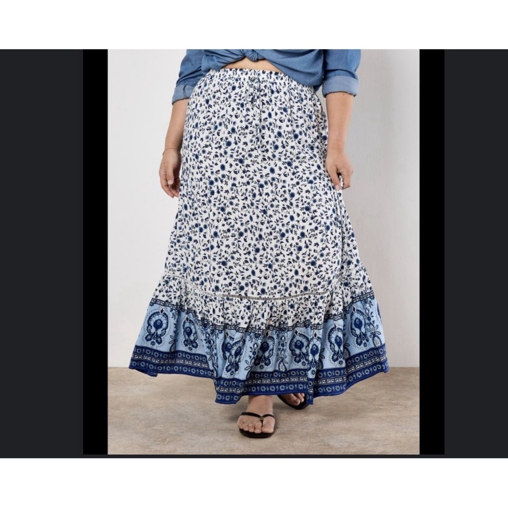 BloomChic Boho Floral Skirt‎ Elastic Waist Flowy Maxi Skirt Blue White Sz 18/20